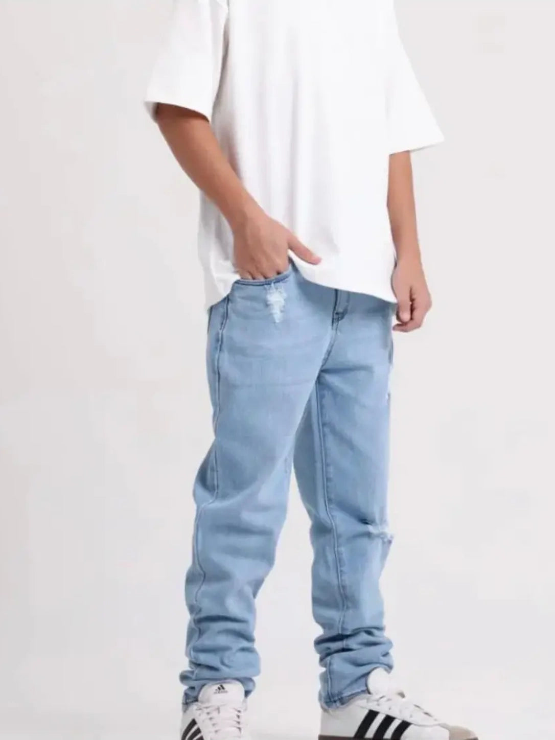 Sky blue light skinny jeans